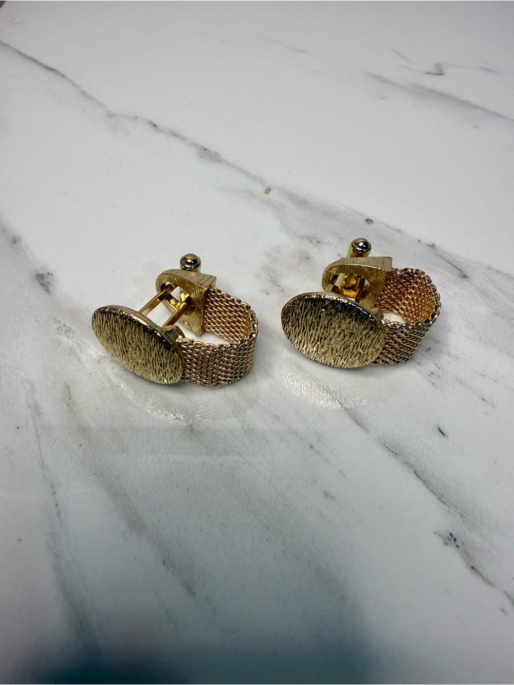 Gold Tone Mesh Cuff links - Picture 7 of 9